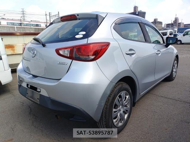 Mazda DEMIO 2017-08 8653359-4
