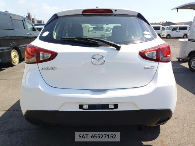 Mazda DEMIO 2015-08 8653366-1