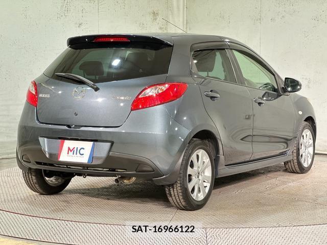 Mazda DEMIO 2012-08 8653921-13
