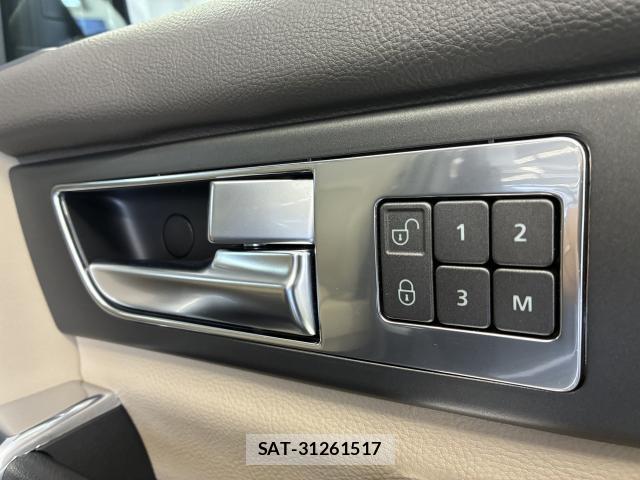Land Rover DISCOVERY 4 2014-10 8652284-18