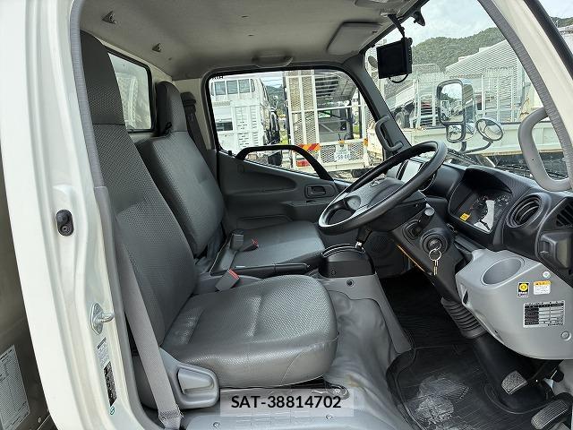 Hino DUTRO 2018-07 8647902-13