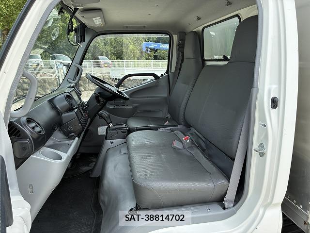 Hino DUTRO 2018-07 8647902-15