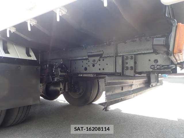Hino DUTRO 2010-09 8653317-12