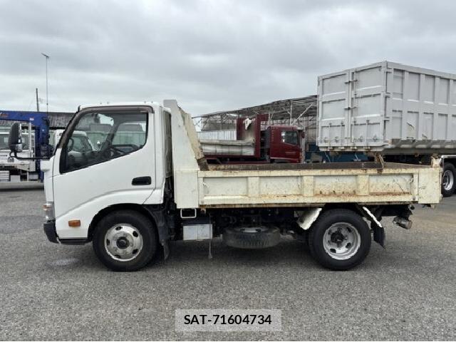 Toyota DYNA TRUCK 2016 8647332-11
