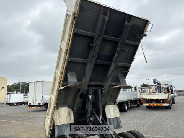 Toyota DYNA TRUCK 2016 8647332-2