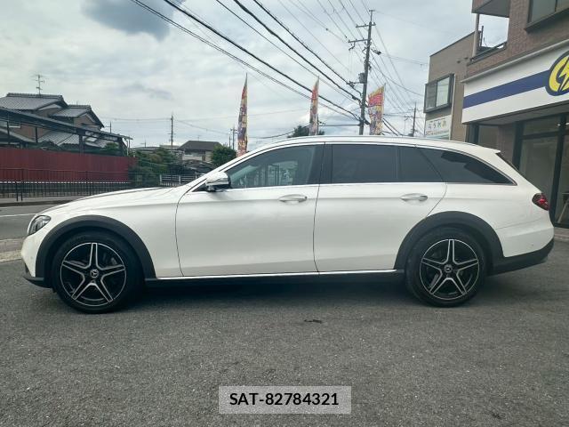 Mercedes Benz E-CLASS 2021-12 8649112-17