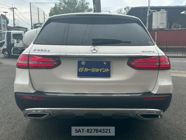Mercedes Benz E-CLASS 2021-12 8649112-18