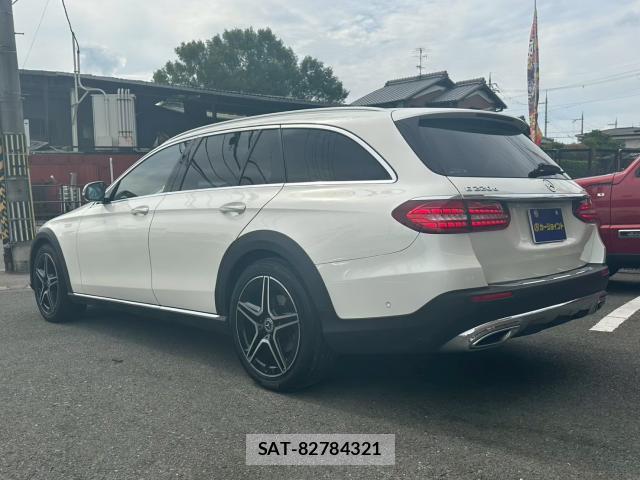 Mercedes Benz E-CLASS 2021-12 8649112-19