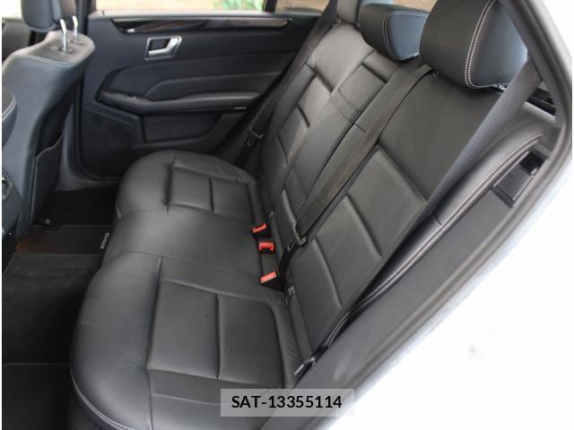 Mercedes Benz E-CLASS 2015-04 8652126-17