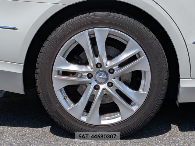Mercedes Benz E-CLASS 2009-11 8647116-18