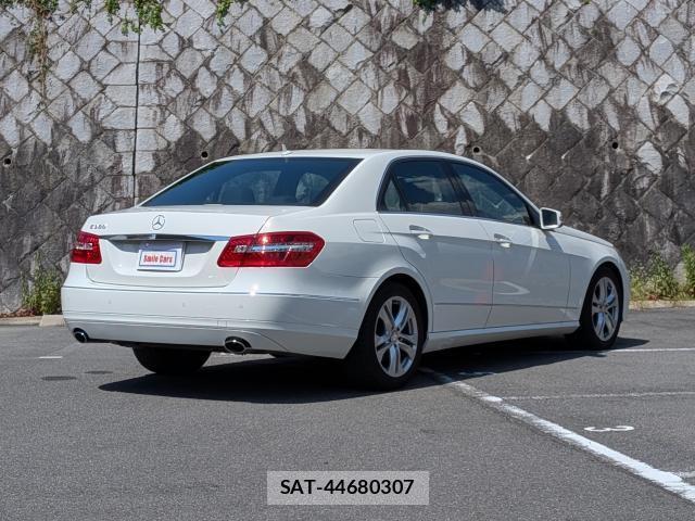 Mercedes Benz E-CLASS 2009-11 8647116-3