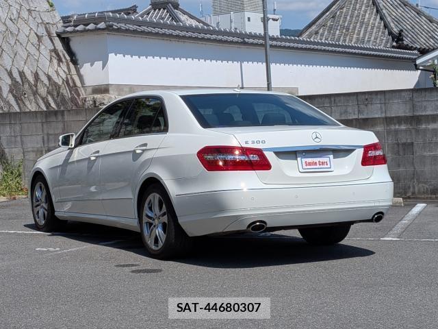 Mercedes Benz E-CLASS 2009-11 8647116-6