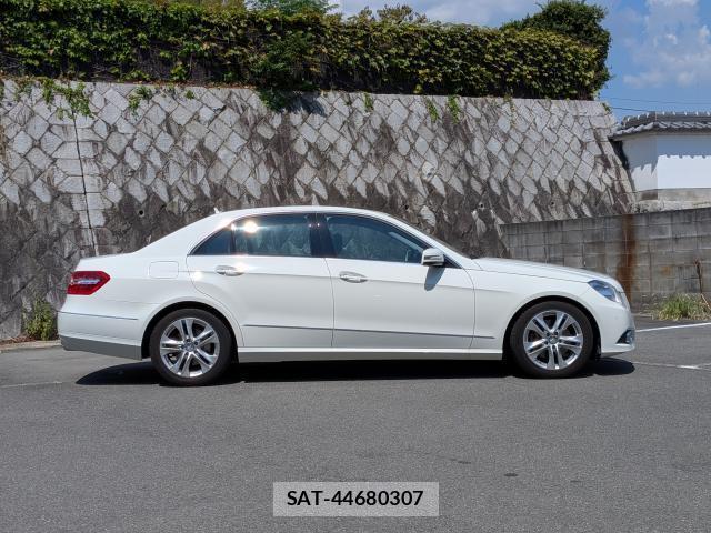 Mercedes Benz E-CLASS 2009-11 8647116-7
