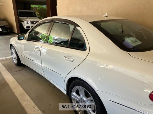Mercedes Benz E-CLASS 2009-03 8647971-12