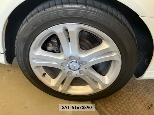 Mercedes Benz E-CLASS 2009-03 8647971-5