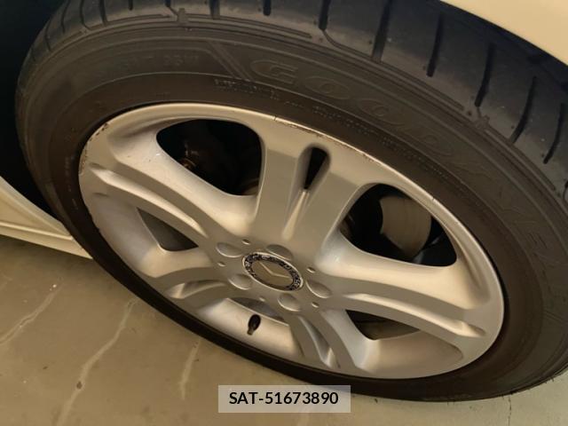Mercedes Benz E-CLASS 2009-03 8647971-7