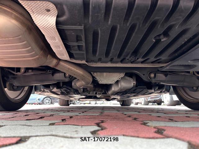 Mercedes Benz E-CLASS 2016-08 8648329-16