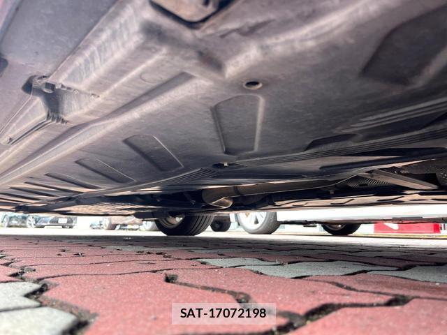Mercedes Benz E-CLASS 2016-08 8648329-18