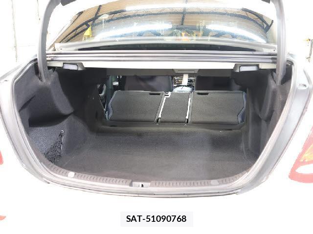 Mercedes Benz E-CLASS 2016-09 8648381-7