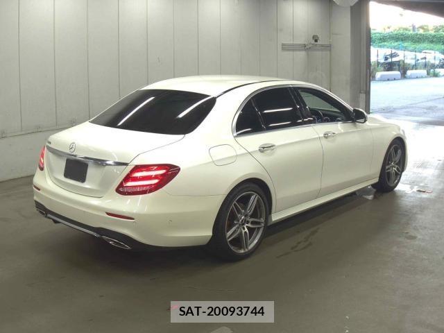 Mercedes Benz E-CLASS 2016-07 8649095-4