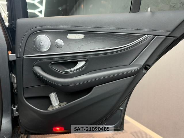 Mercedes Benz E-CLASS 2019-07 8652782-4