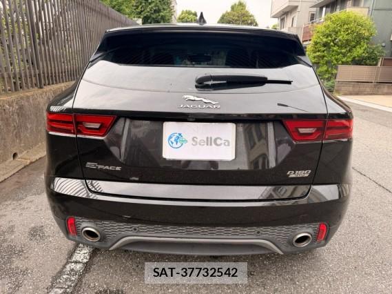 Jaguar E-PACE 2018-12 8651297-1