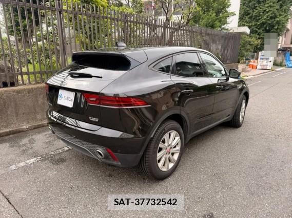 Jaguar E-PACE 2018-12 8651297-13