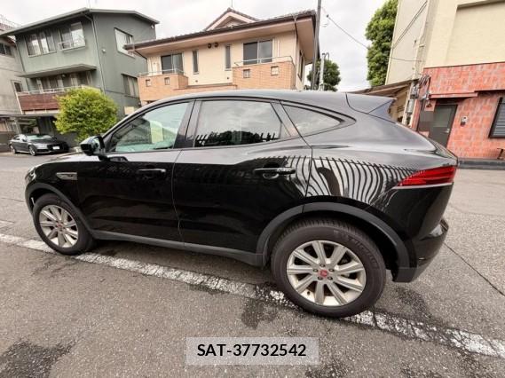 Jaguar E-PACE 2018-12 8651297-3