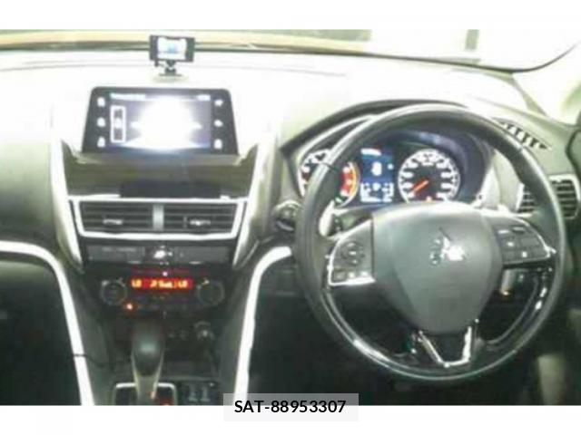 Mitsubishi ECLIPSE CROSS 2019-02 8650387-2