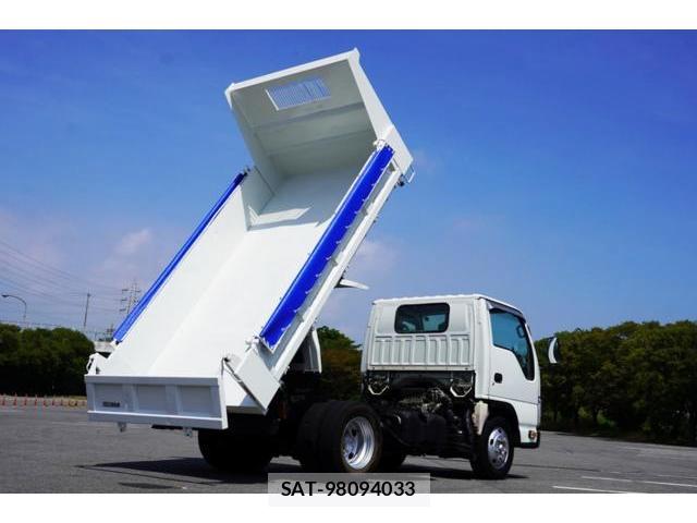 Isuzu ELF TRUCK 2012-11 8648590-1