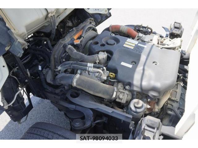Isuzu ELF TRUCK 2012-11 8648590-13