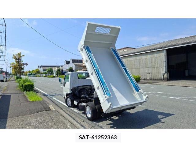 Isuzu ELF TRUCK 2011-10 8649409-1
