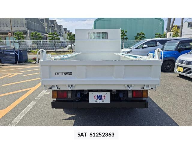 Isuzu ELF TRUCK 2011-10 8649409-13