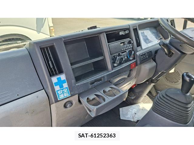 Isuzu ELF TRUCK 2011-10 8649409-17