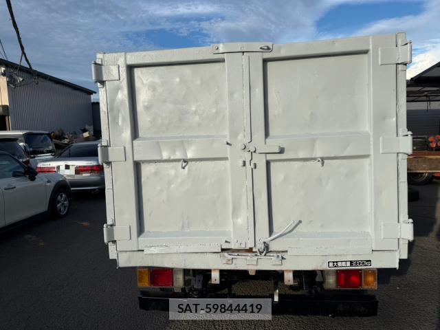 Isuzu ELF TRUCK 2014-12 8650097-13