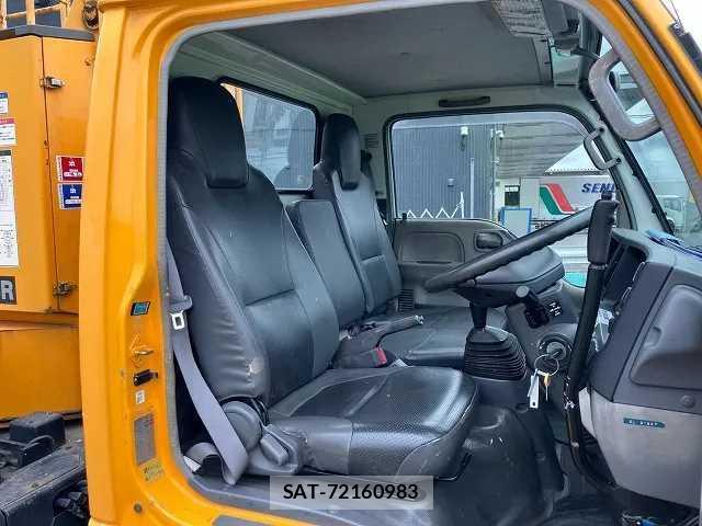 Isuzu ELF TRUCK 2010 8651605-2