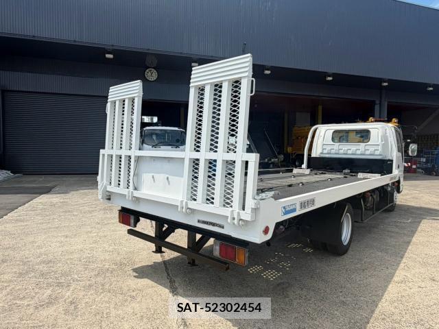 Isuzu ELF TRUCK 2003-03 8652203-1