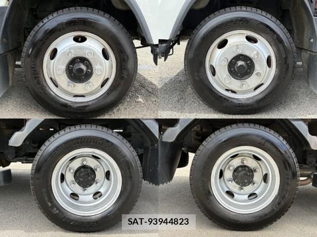 Isuzu ELF TRUCK 2011-08 8652866-14