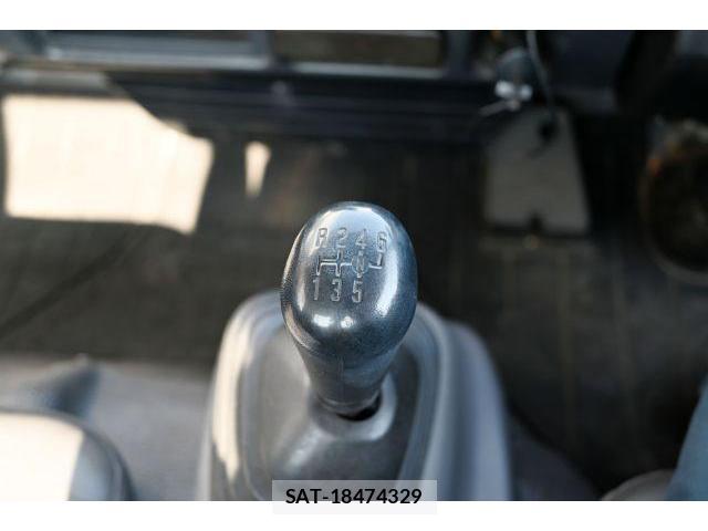 Isuzu ELF TRUCK 2006-04 8652892-19