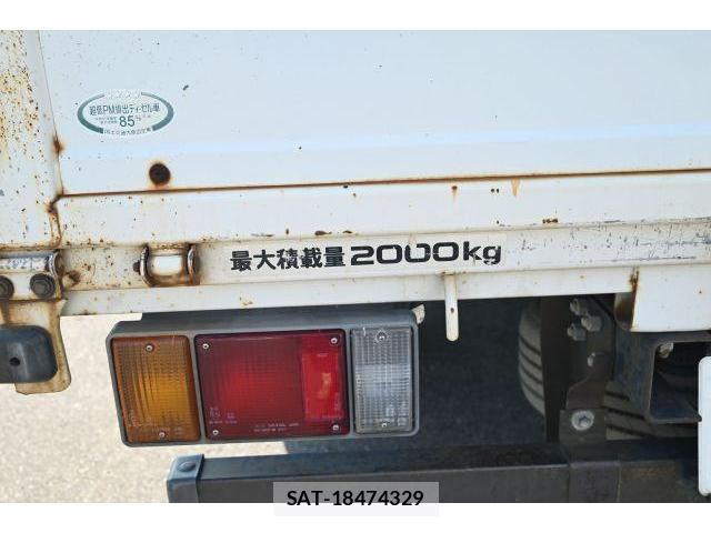 Isuzu ELF TRUCK 2006-04 8652892-7