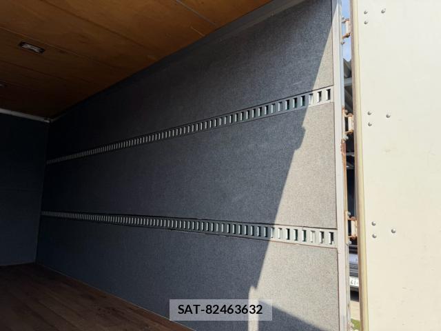 Isuzu ELF TRUCK 2012-06 8653119-15