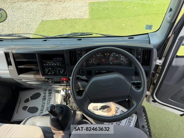 Isuzu ELF TRUCK 2012-06 8653119-7