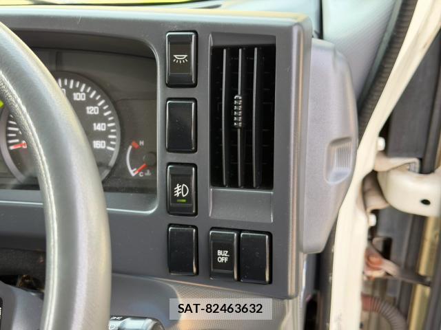 Isuzu ELF TRUCK 2012-06 8653119-9