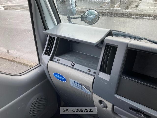 Isuzu ELF TRUCK 2015-11 8653134-4