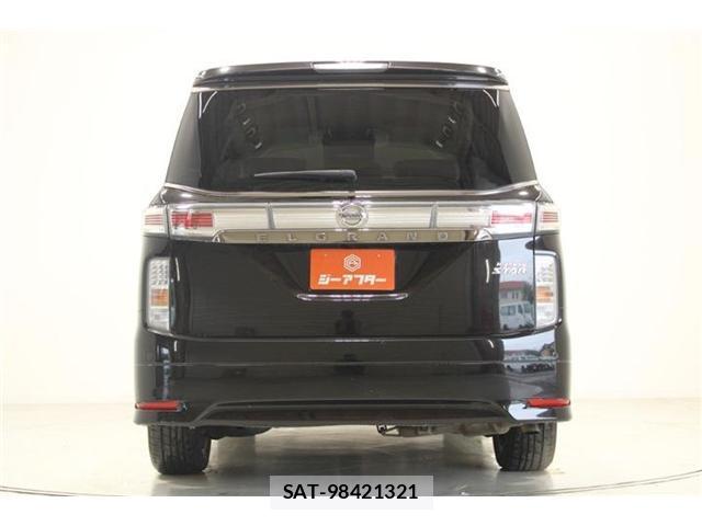 Nissan ELGRAND 2014-02 8646906-10