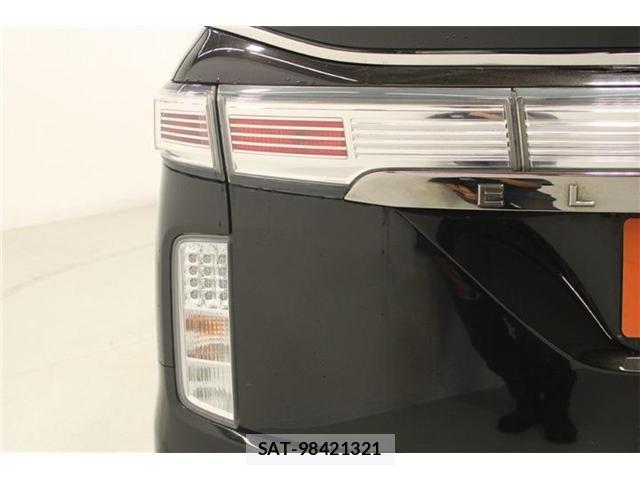 Nissan ELGRAND 2014-02 8646906-18