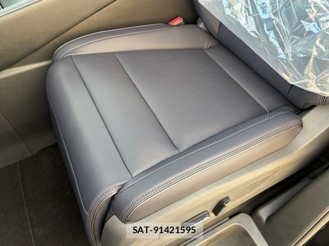 Nissan ELGRAND 2026-08 8647469-14