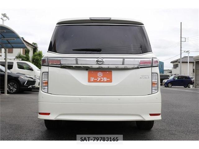 Nissan ELGRAND 2018-01 8647696-9