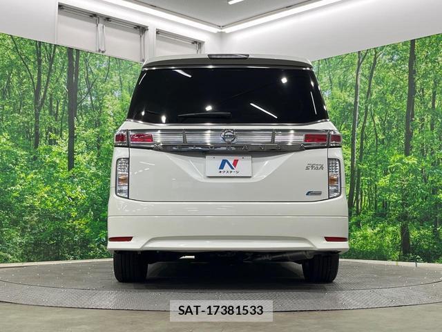 Nissan ELGRAND 2012-03 8647862-15