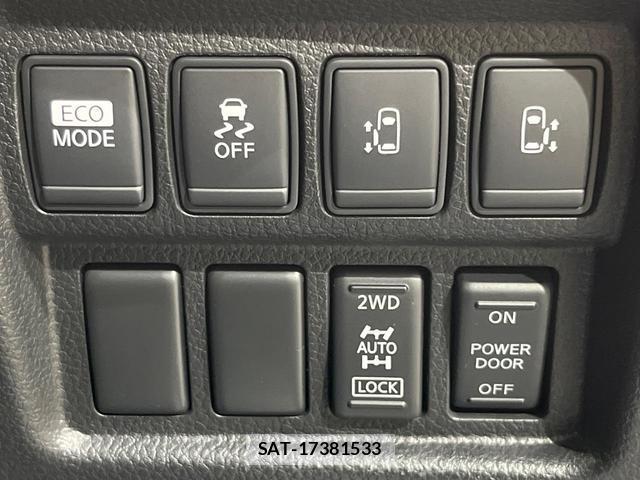 Nissan ELGRAND 2012-03 8647862-3